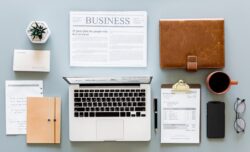 businessmen-desk